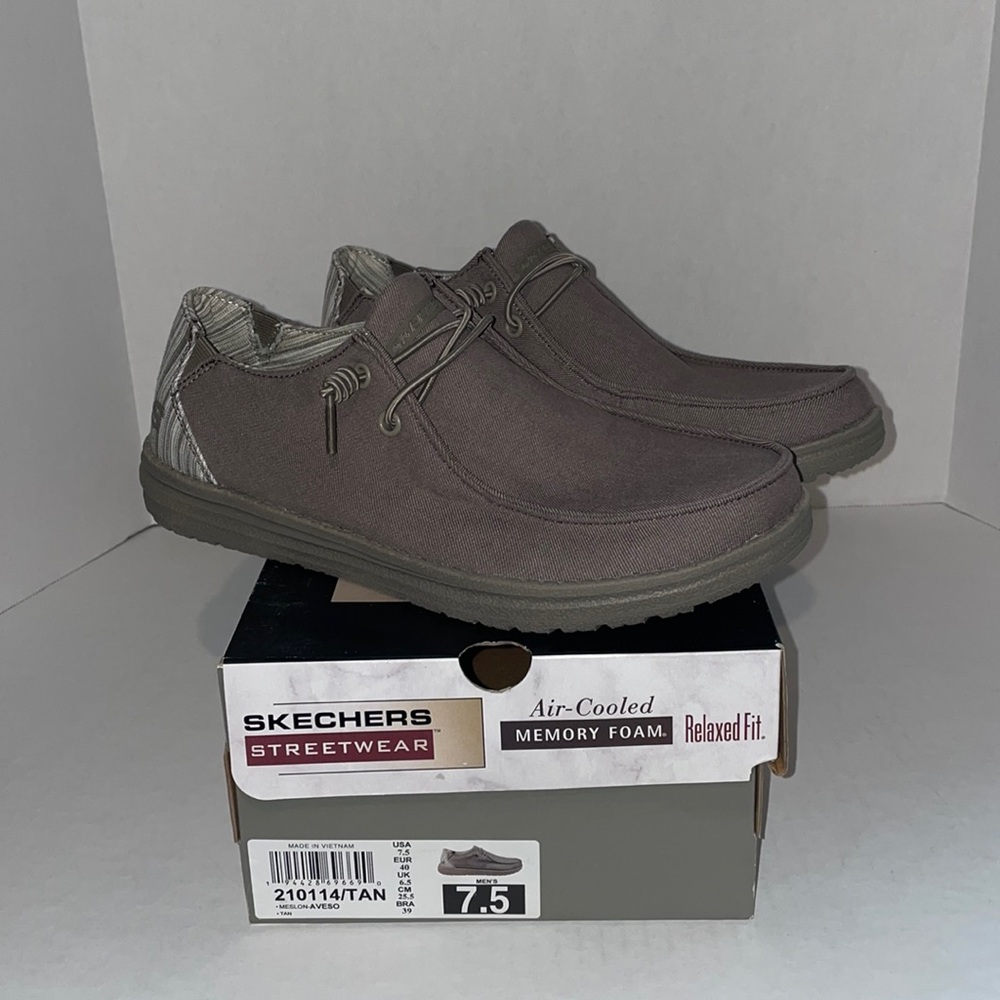 NIB Sketchers Men’s 7.5